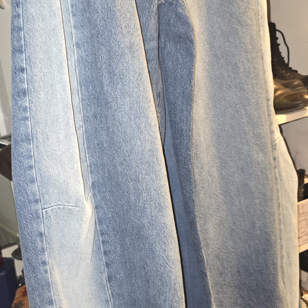 Classic Blue Women's Jeans - Picture 2 of 2